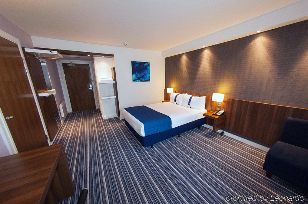 Holiday Inn Express Liverpool Hoylake, An Ihg Hotel Exterior photo