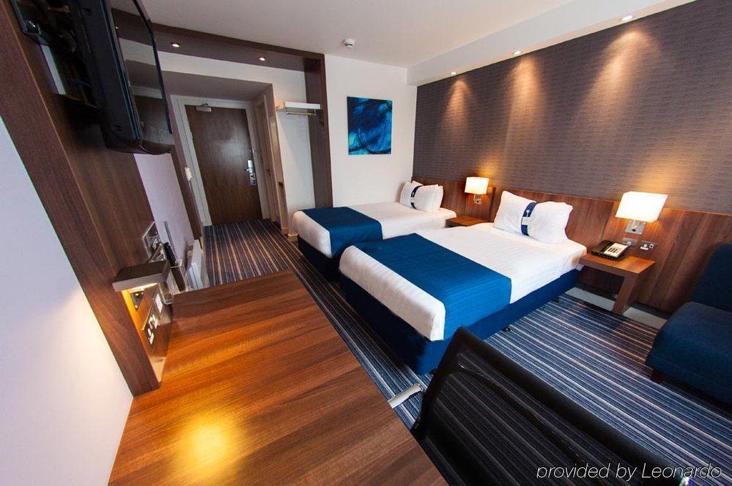 Holiday Inn Express Liverpool Hoylake, An Ihg Hotel Exterior photo
